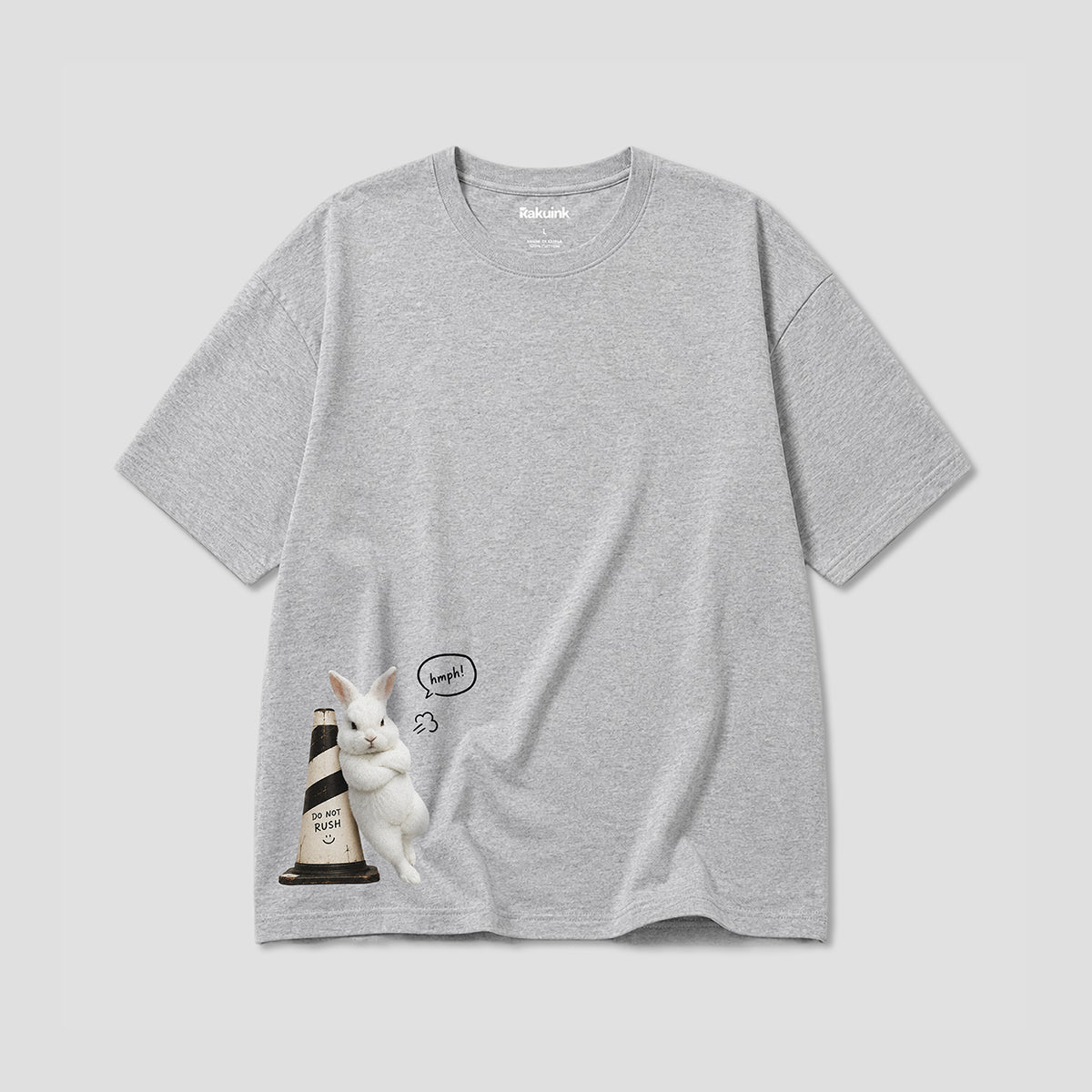 【予約】ぷくっと怒るウサギ グラフィックTシャツ