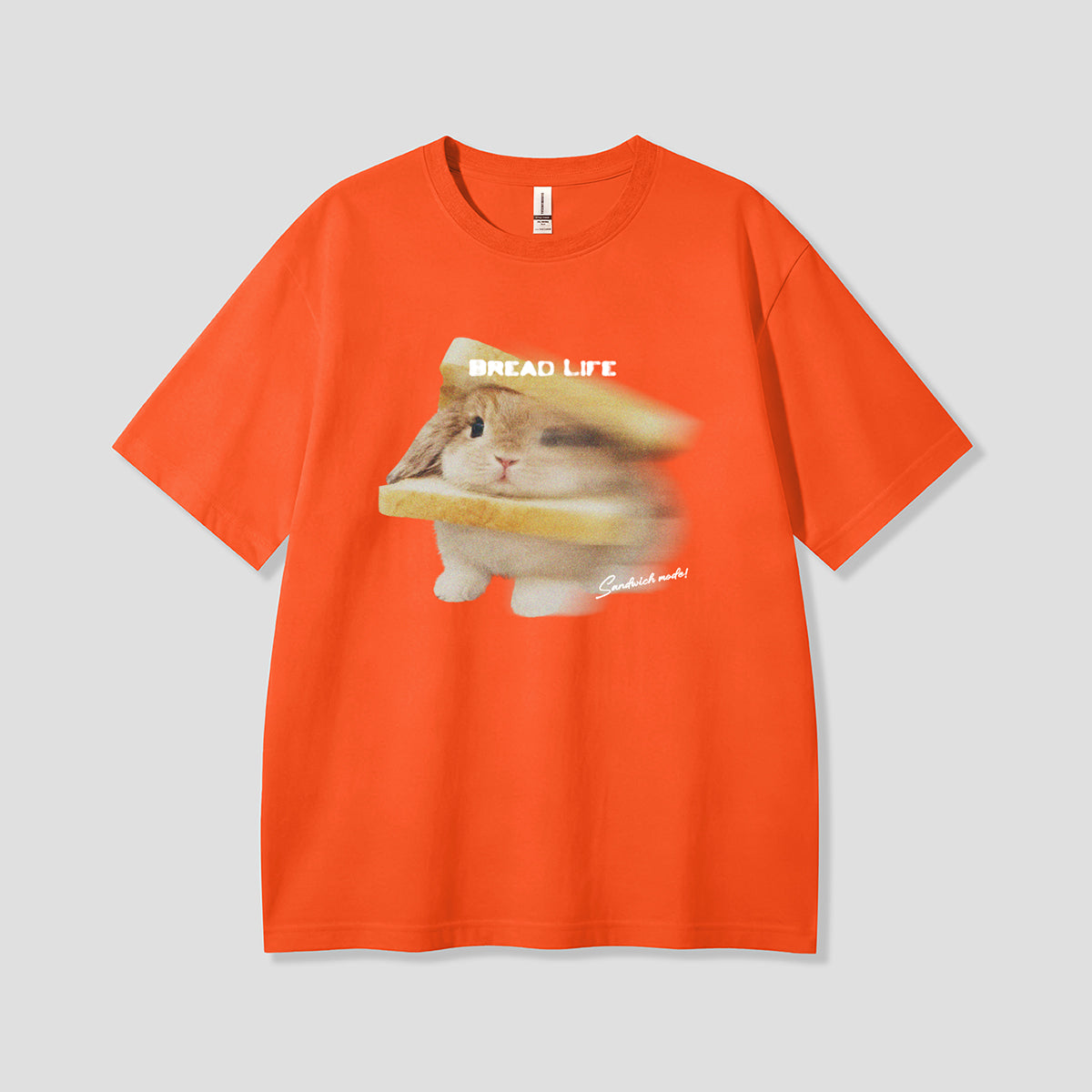 【予約】サンドうさぎ グラフィックTシャツ