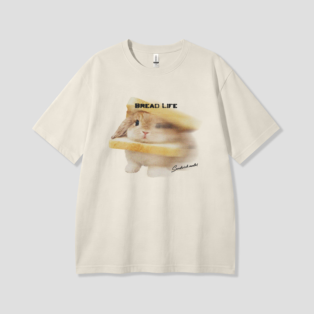 【予約】サンドうさぎ グラフィックTシャツ