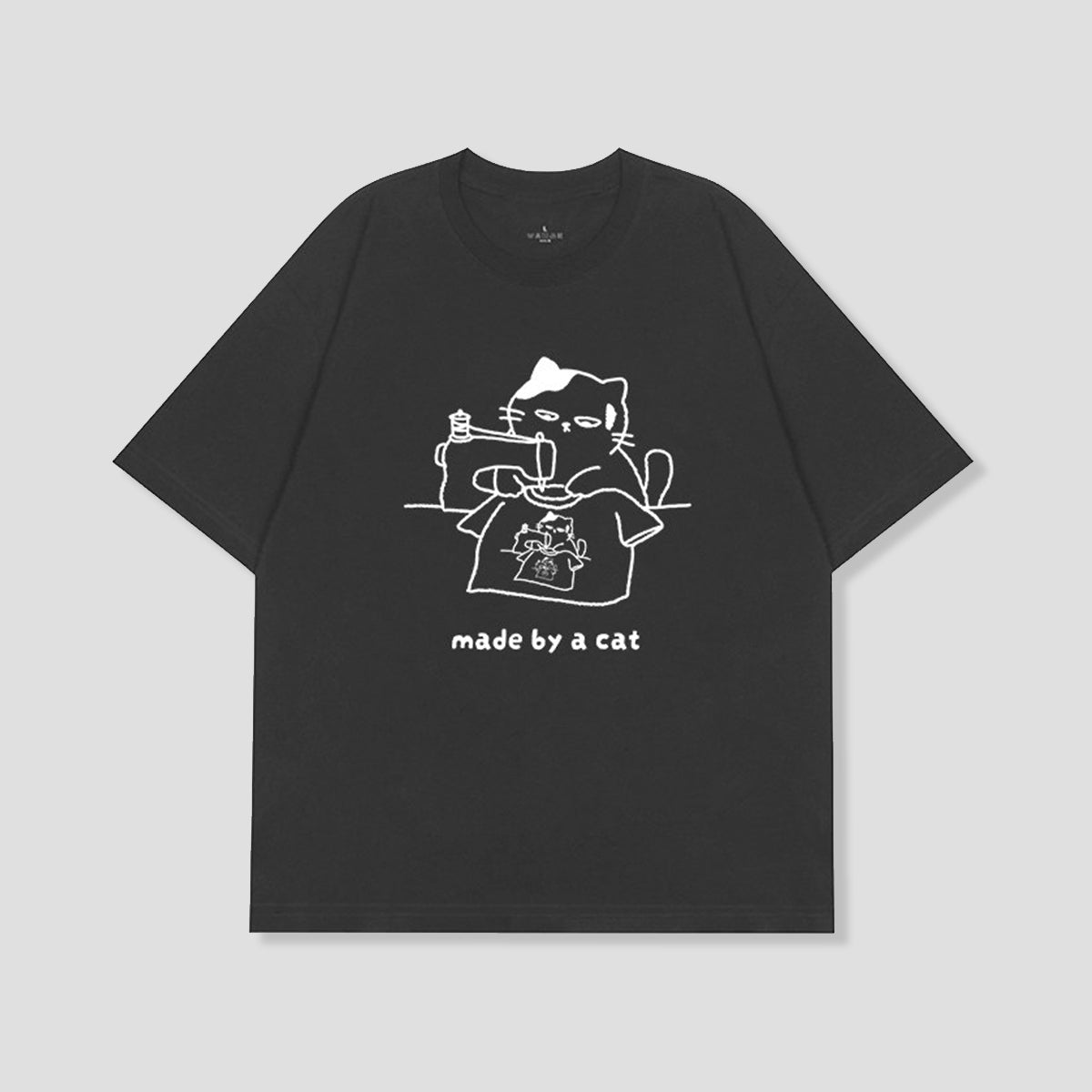 メイドバイキャット グラフィックTシャツ