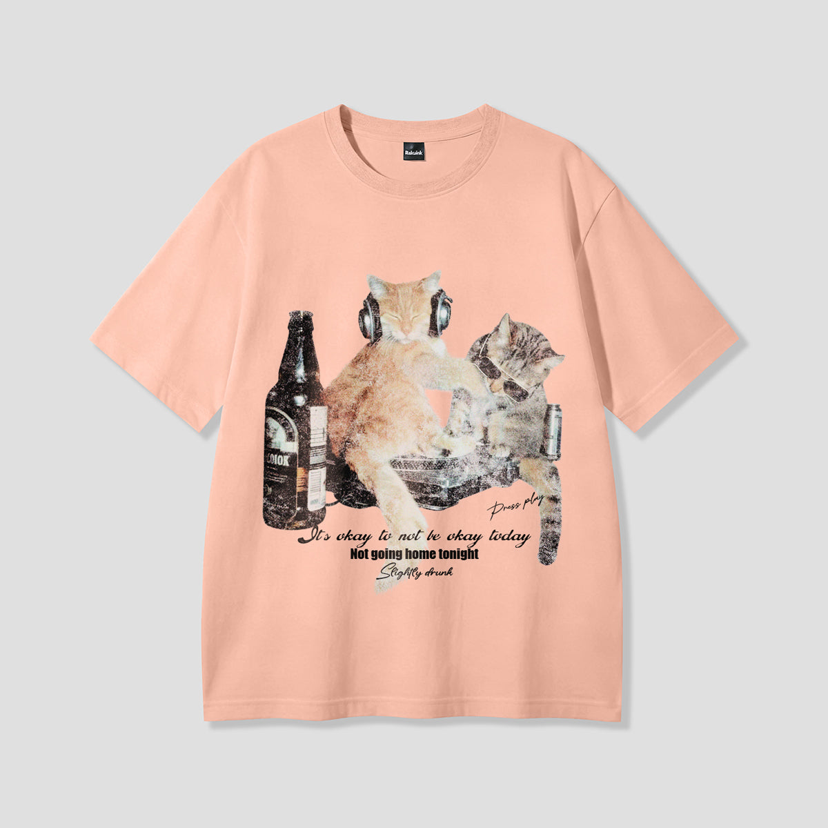 【予約】ナイトパーティーキャット グラフィックTシャツ