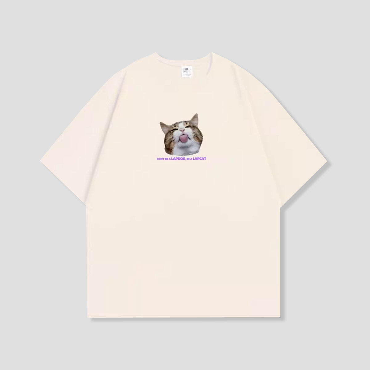 ドリーミーフェイスキャット Tシャツ