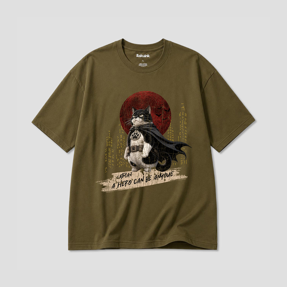 【予約】ヒーローキャット グラフィックTシャツ