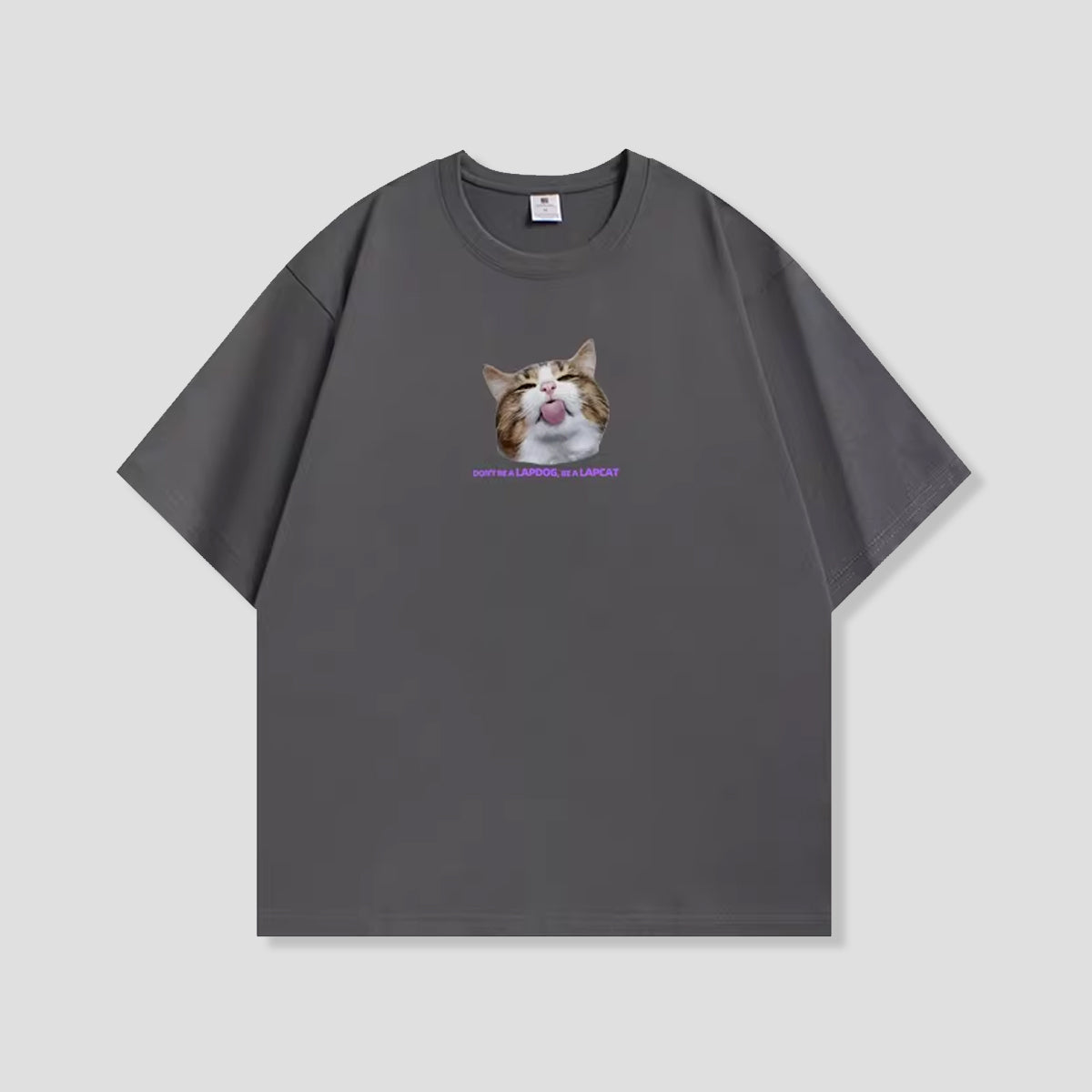 ドリーミーフェイスキャット Tシャツ