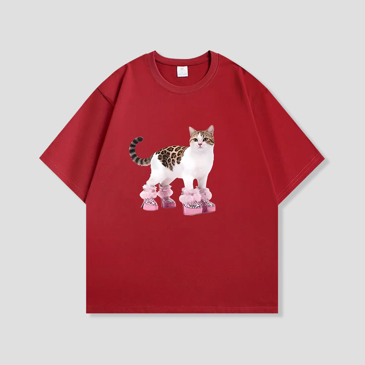 ピンクブーツキャット グラフィックTシャツ