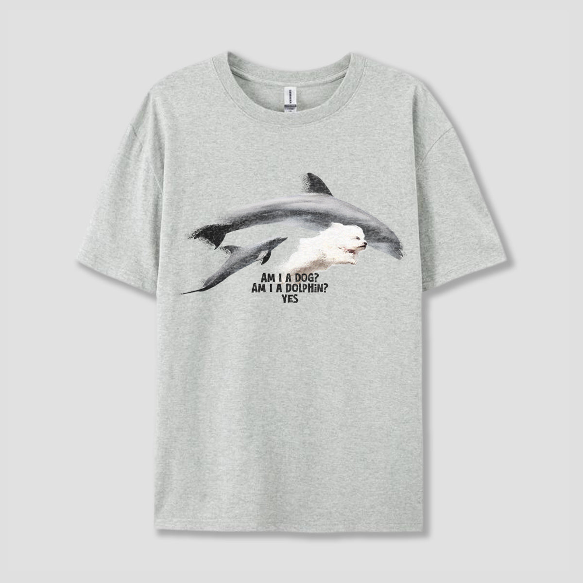 【予約】ドッグインドルフィン グラフィックTシャツ