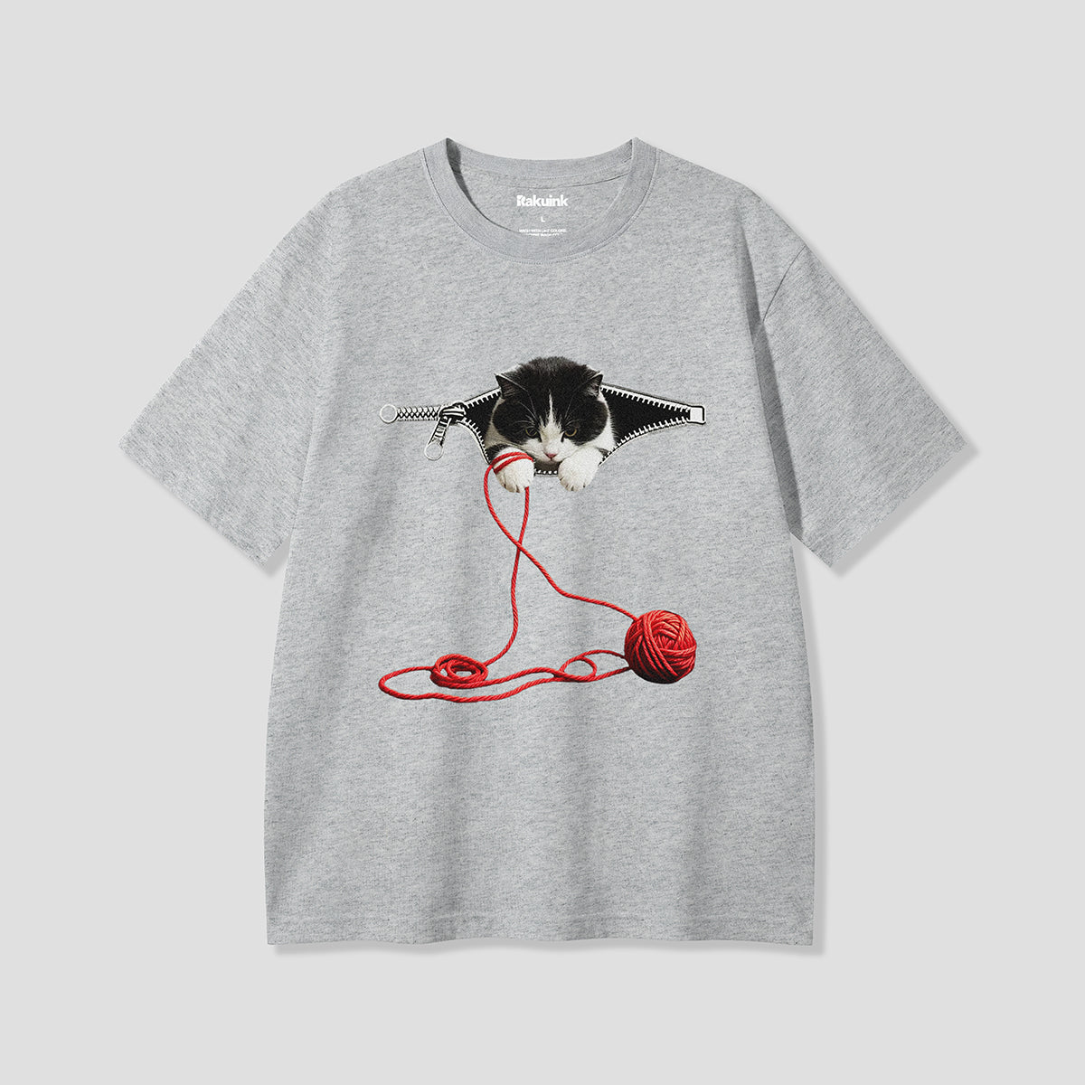 【予約】ジッププレイキャット グラフィックTシャツ