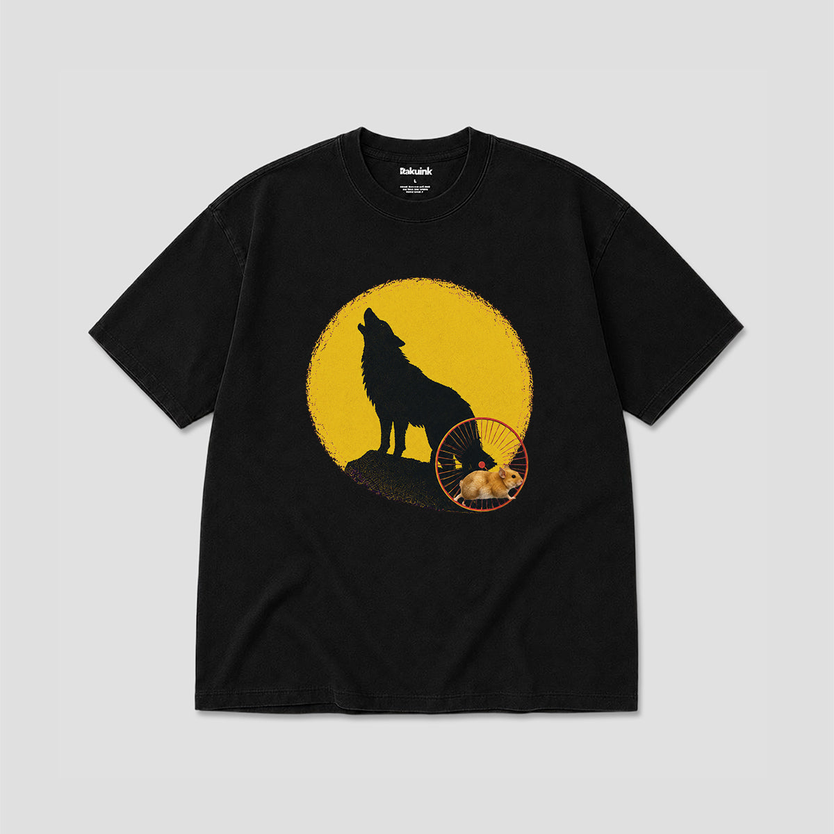 月を見上げるハムスター グラフィックTシャツ