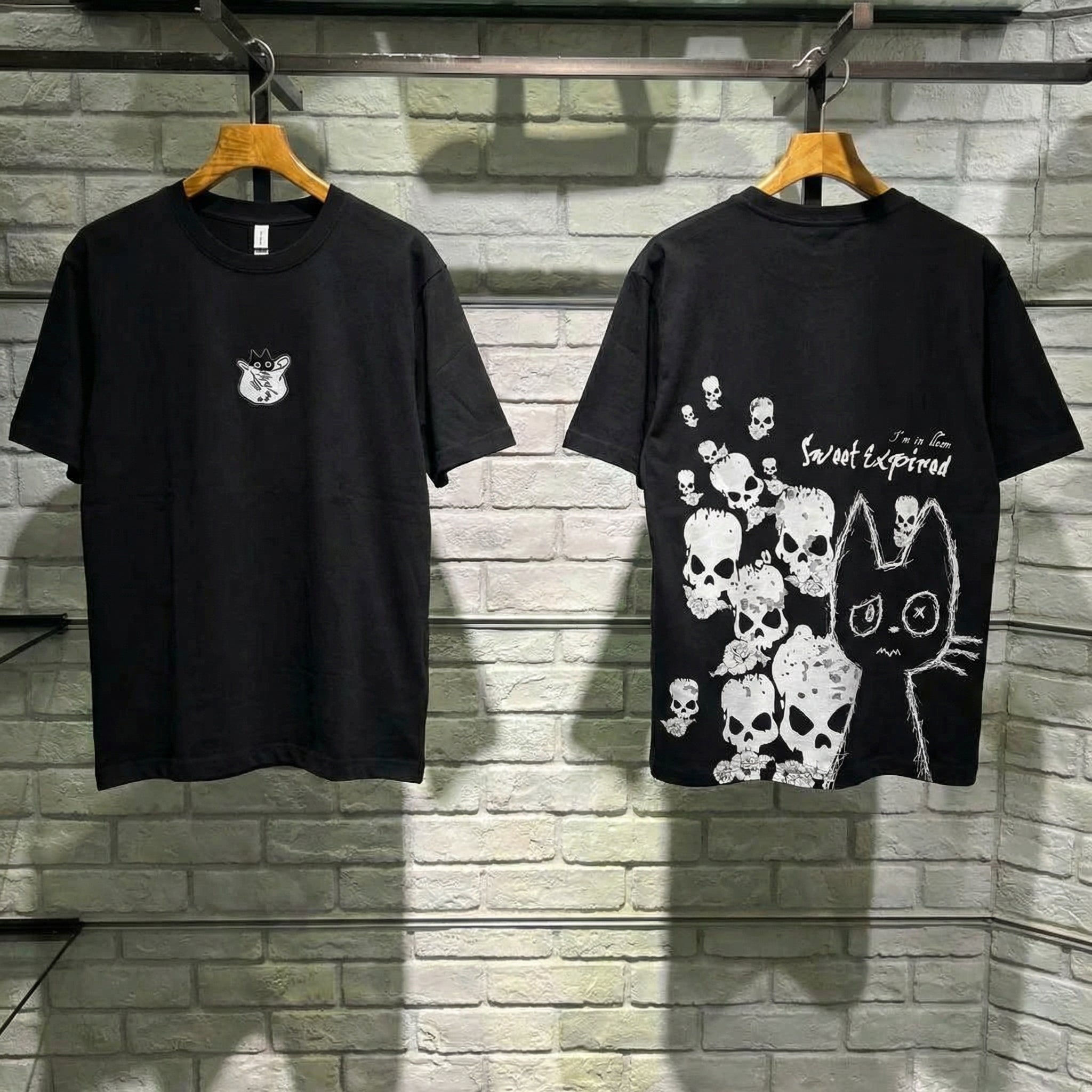後ろ姿、ちゃんと強いTシャツ