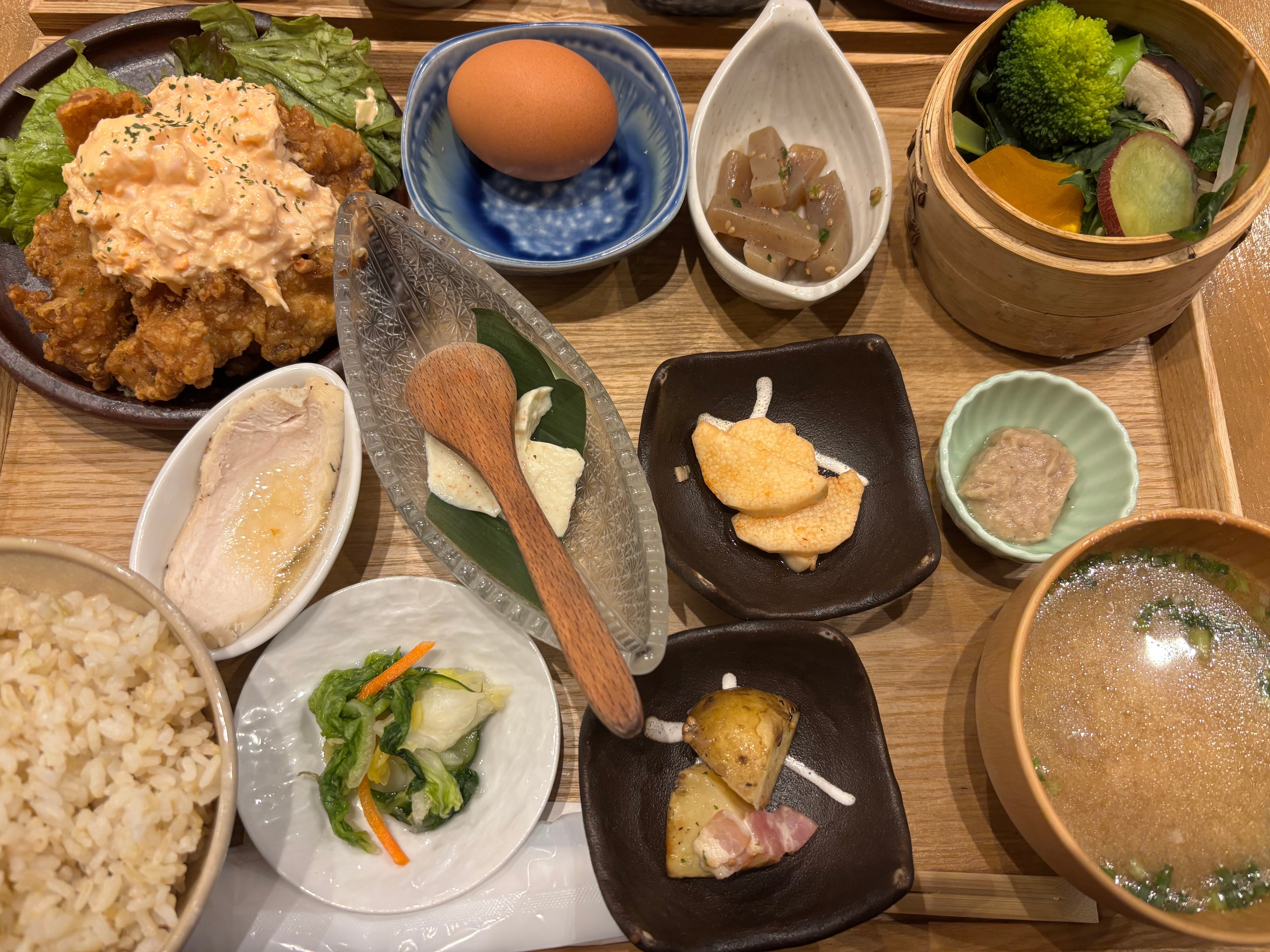 忙しい日のランチとミニマルニット