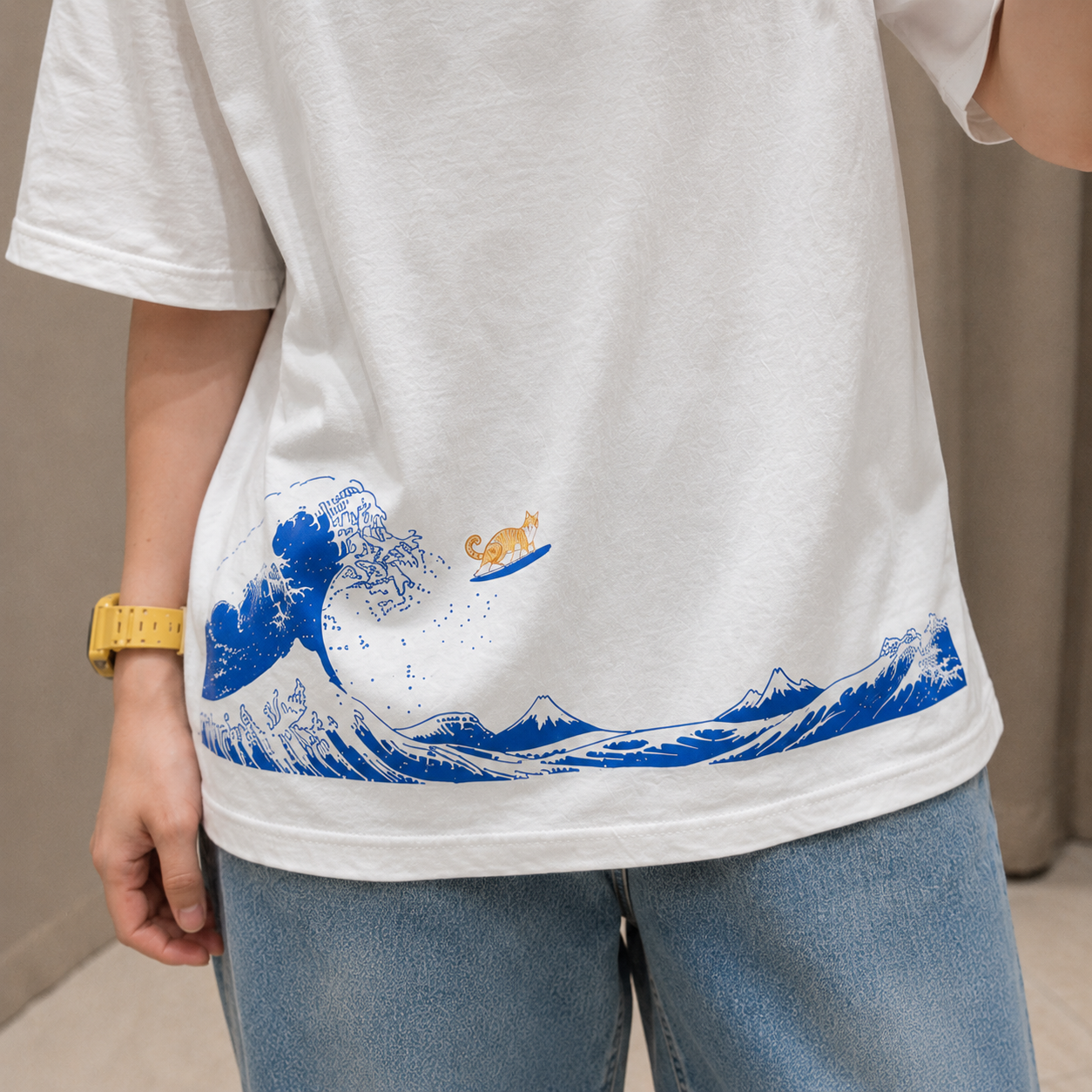 裾に遊びを。