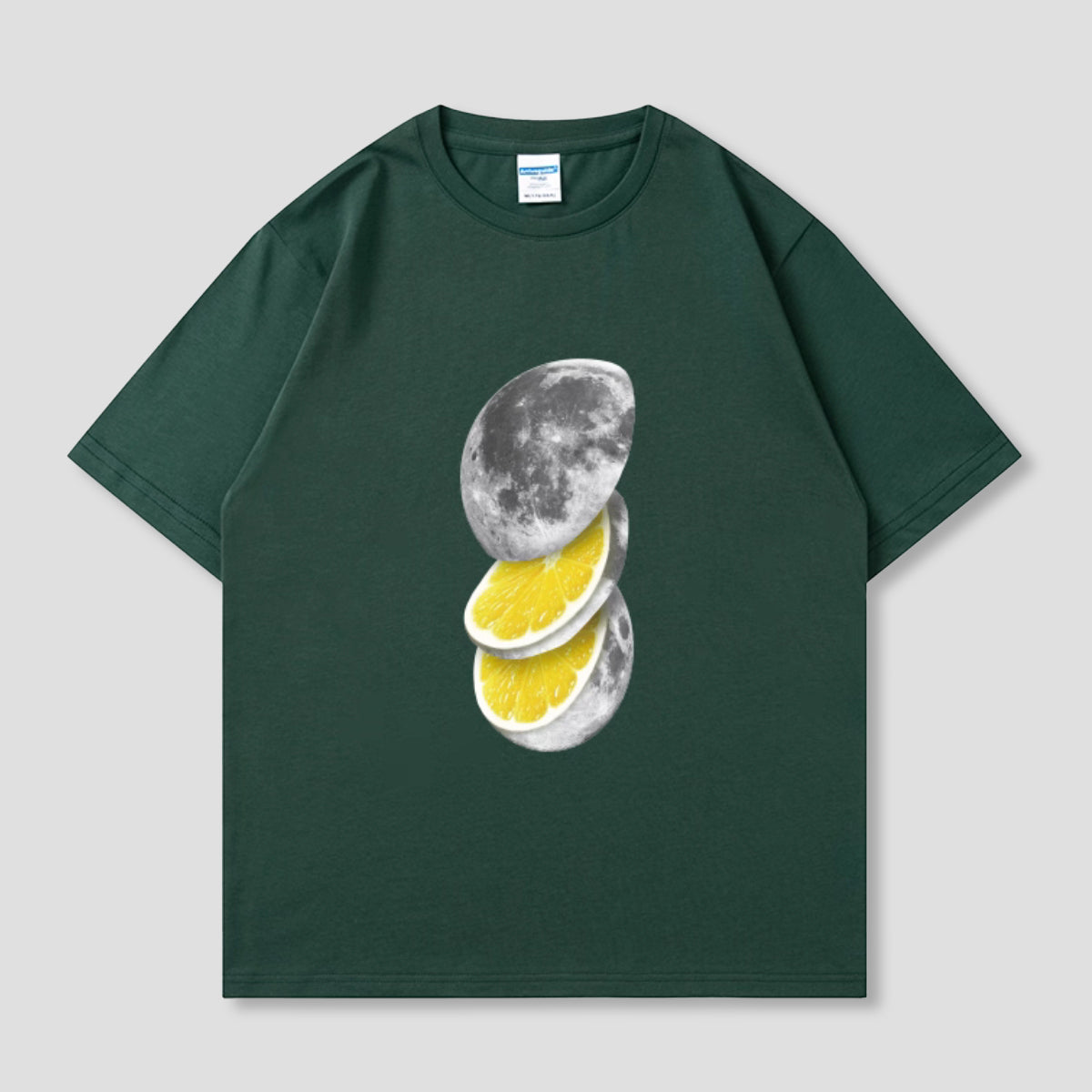 切り分けられた月 Tシャツ