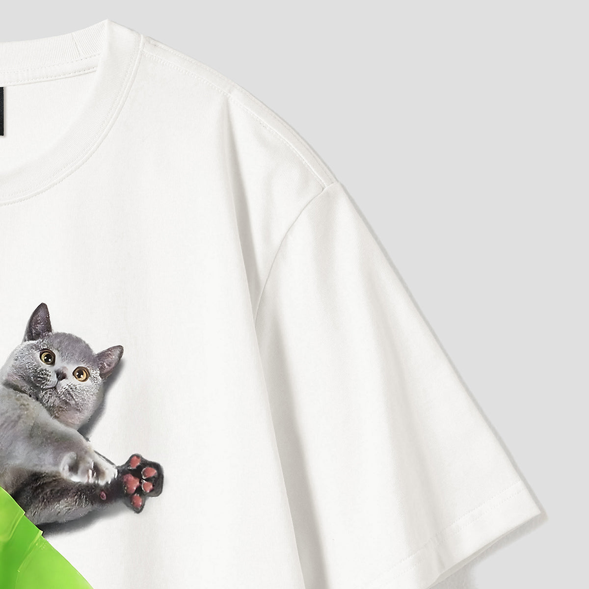 またまた貼られてるニャン？Tシャツ – RakuInk