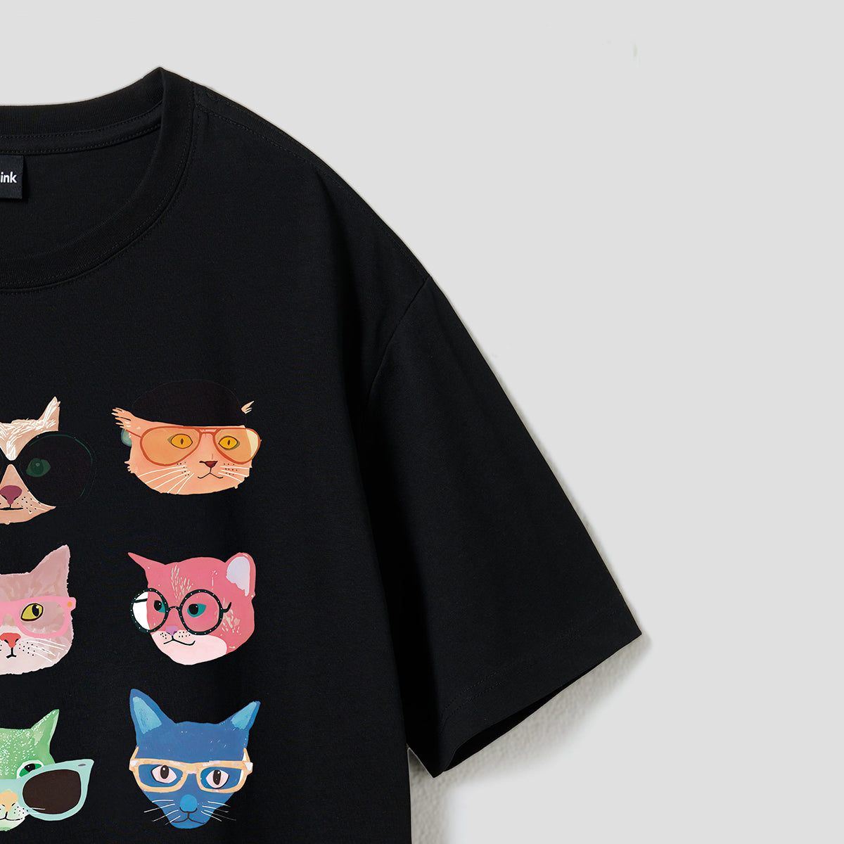 猫ファッションウィーク｜メガネ猫のファッションTシャツ – RakuInk