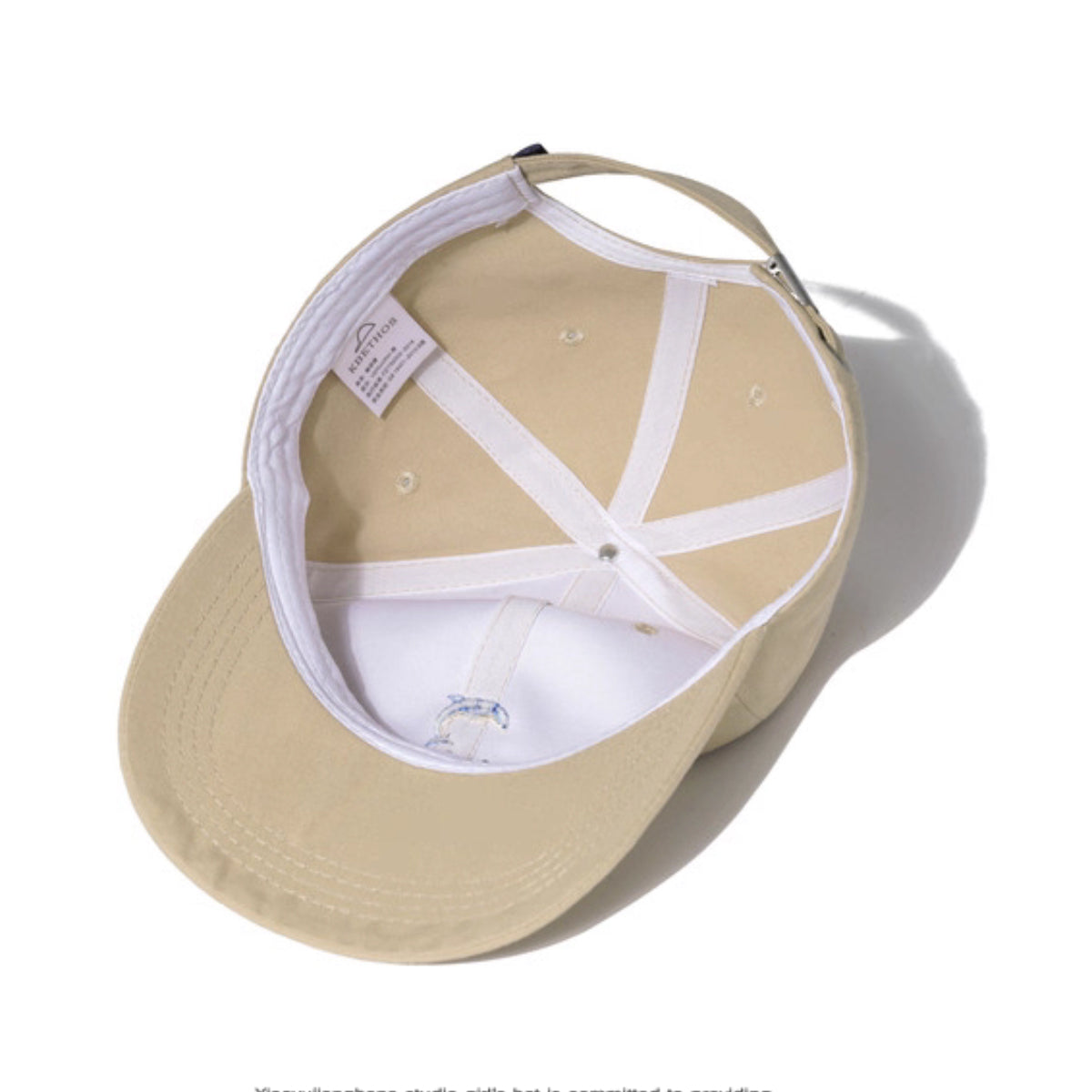 幸せを呼ぶイルカ 刺繍入りキャップ – RakuInk