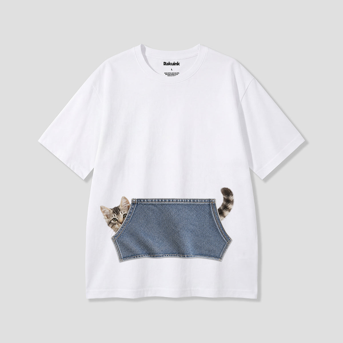 【予約】ポケットスニークキャット グラフィックTシャツ