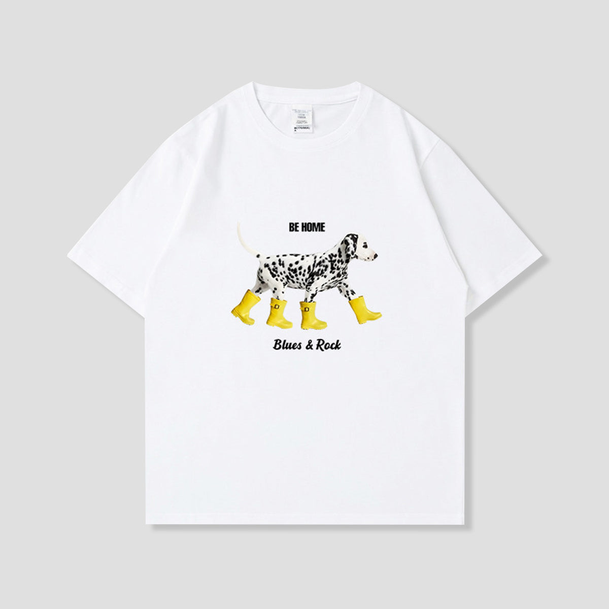 レインブーツドッグ グラフィックTシャツ