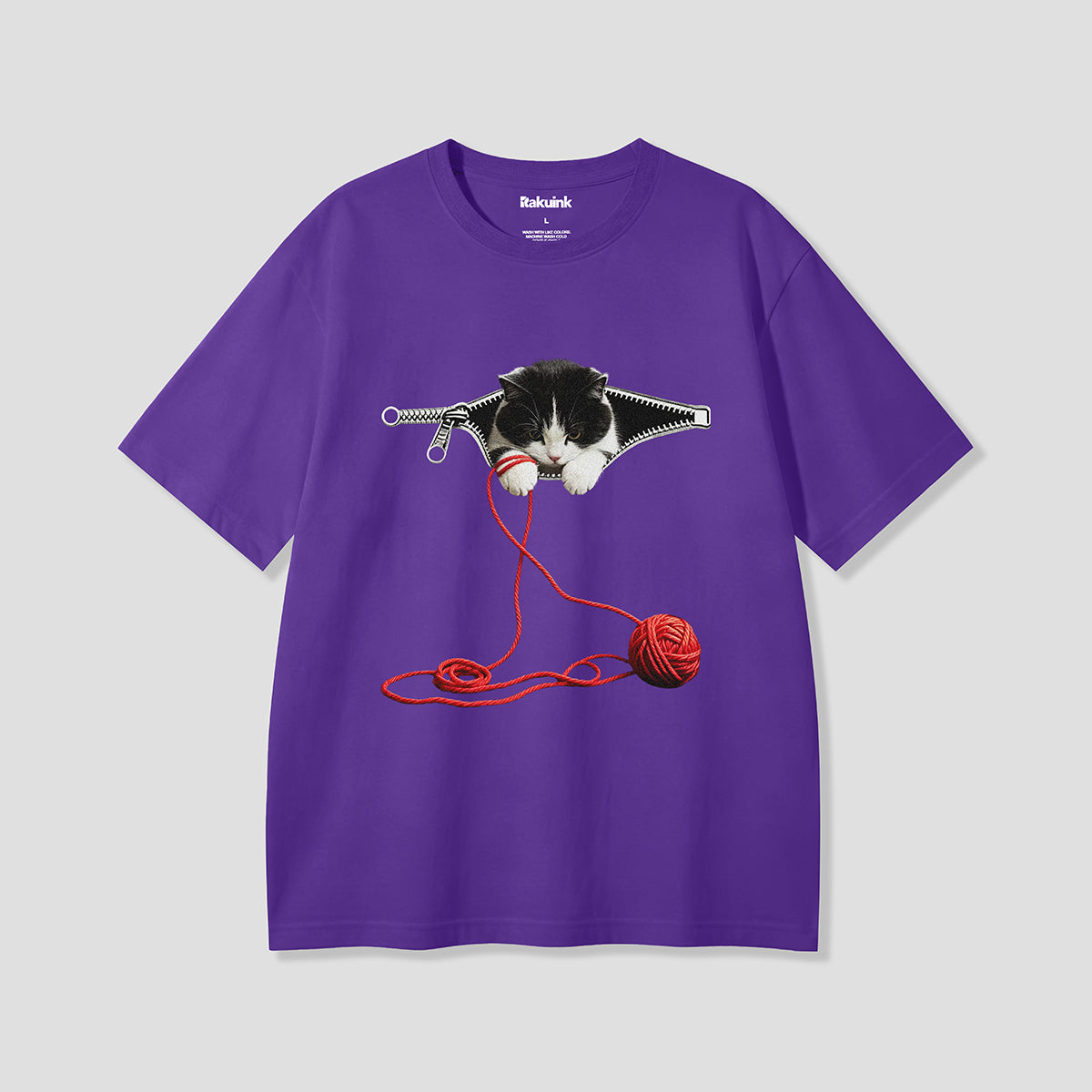 【予約】ジッププレイキャット グラフィックTシャツ