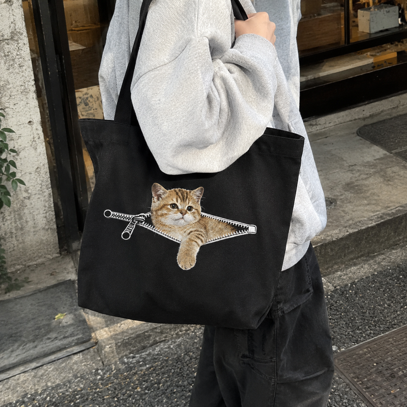 ジッパーからひょっこり 子猫トートバッグ
