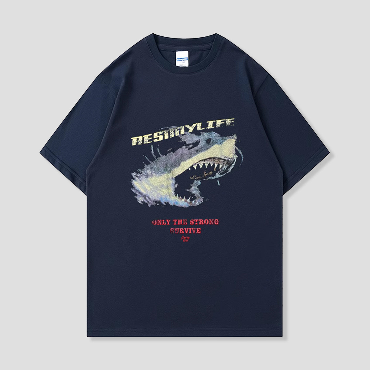 ハングリーシャークグラフィックTシャツ
