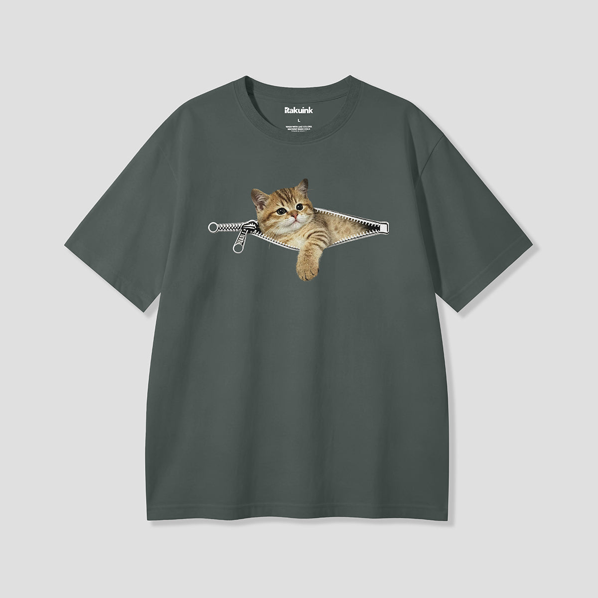 【予約】ジップアウトキャット グラフィックTシャツ
