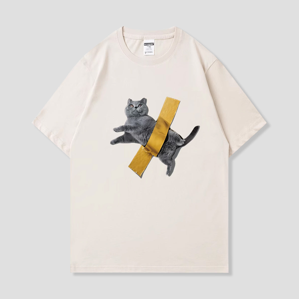 テープぐるぐるネコTシャツ