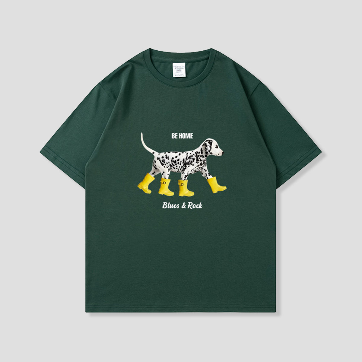 レインブーツドッグ グラフィックTシャツ