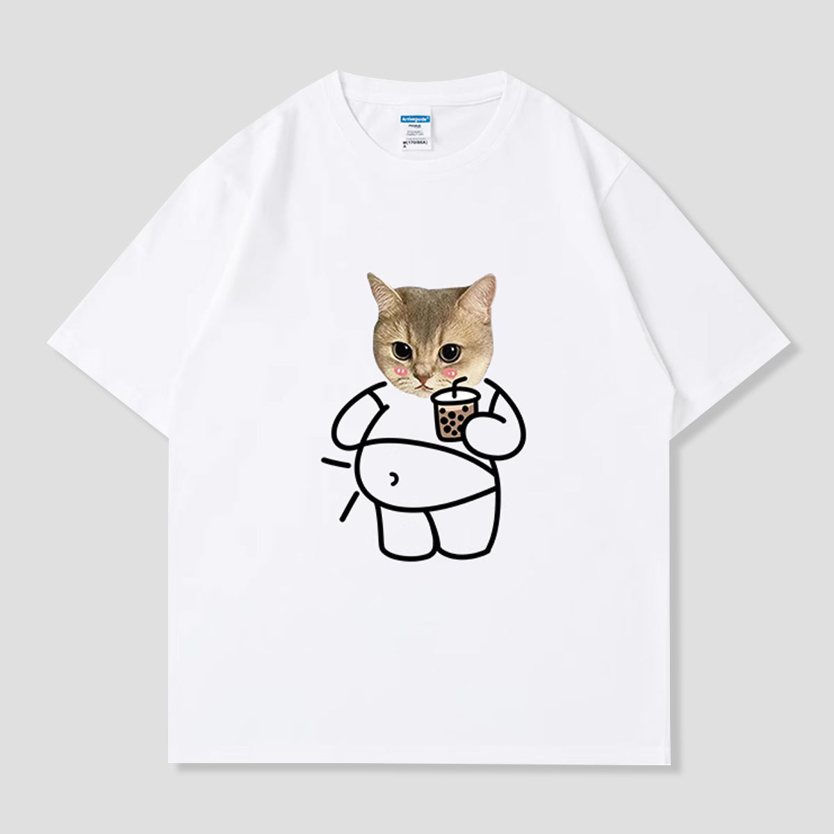 ねこ、タピる。Tシャツ