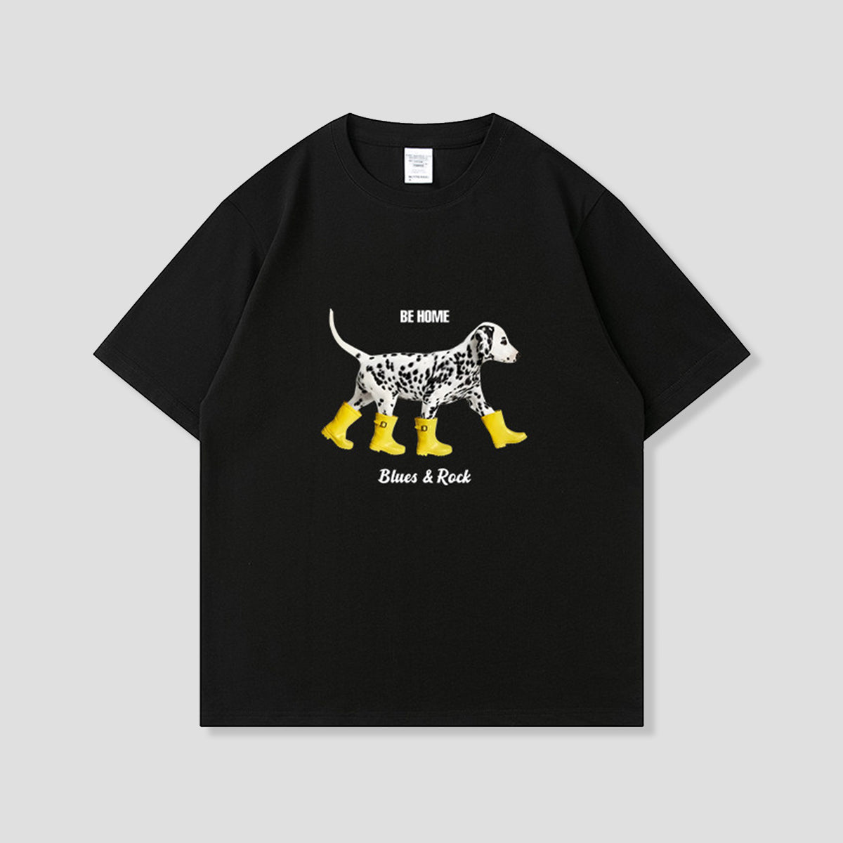 レインブーツドッグ グラフィックTシャツ