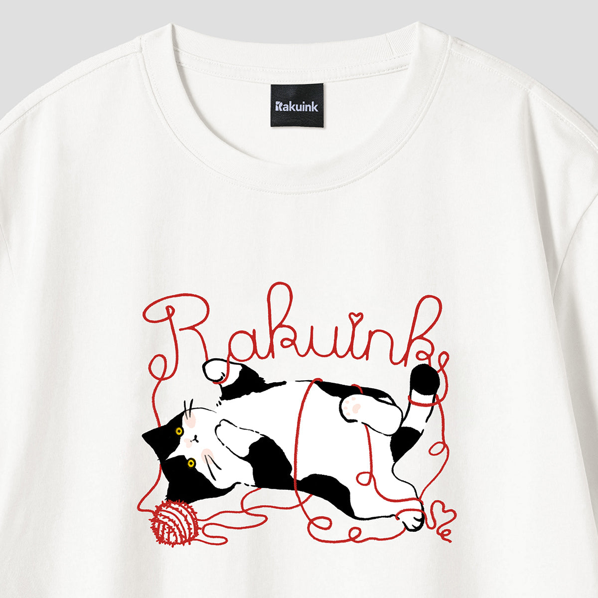 猫の日常｜あそび糸Tシャツ – RakuInk