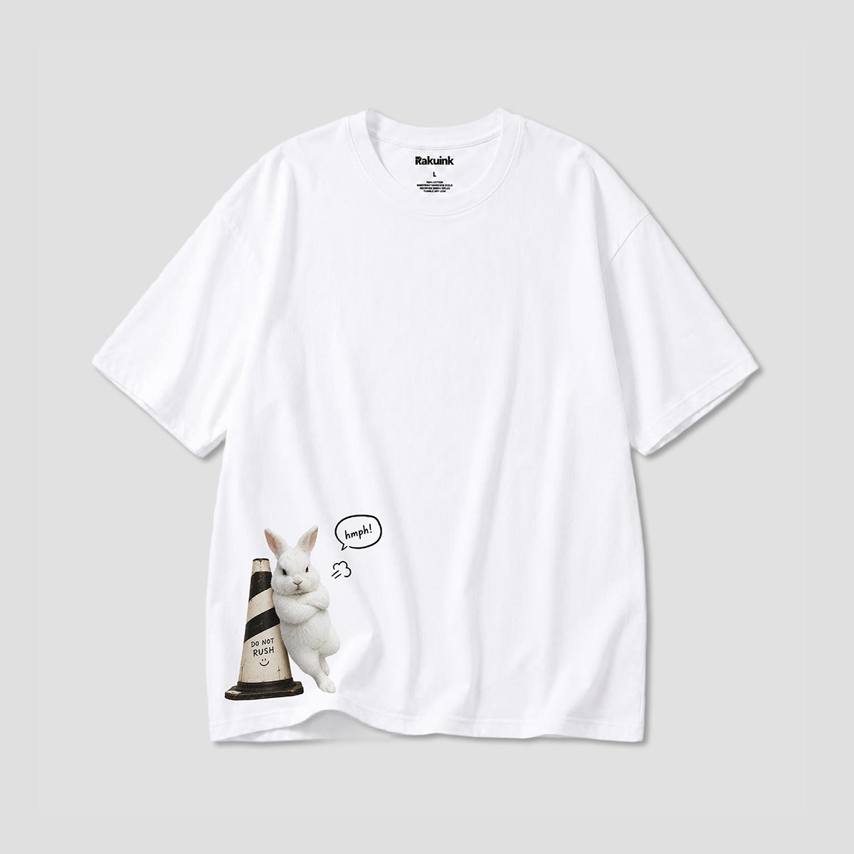 【予約】ぷくっと怒るウサギ グラフィックTシャツ