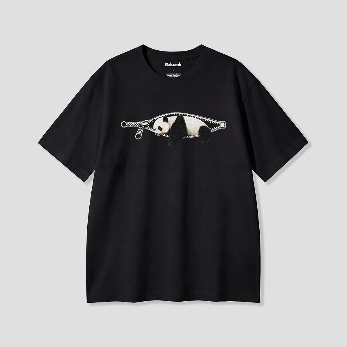 【予約】ジップインビッグパンダ グラフィックTシャツ