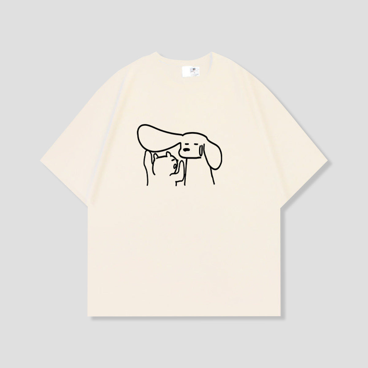 ひそひそネコとワンコ グラフィックTシャツ