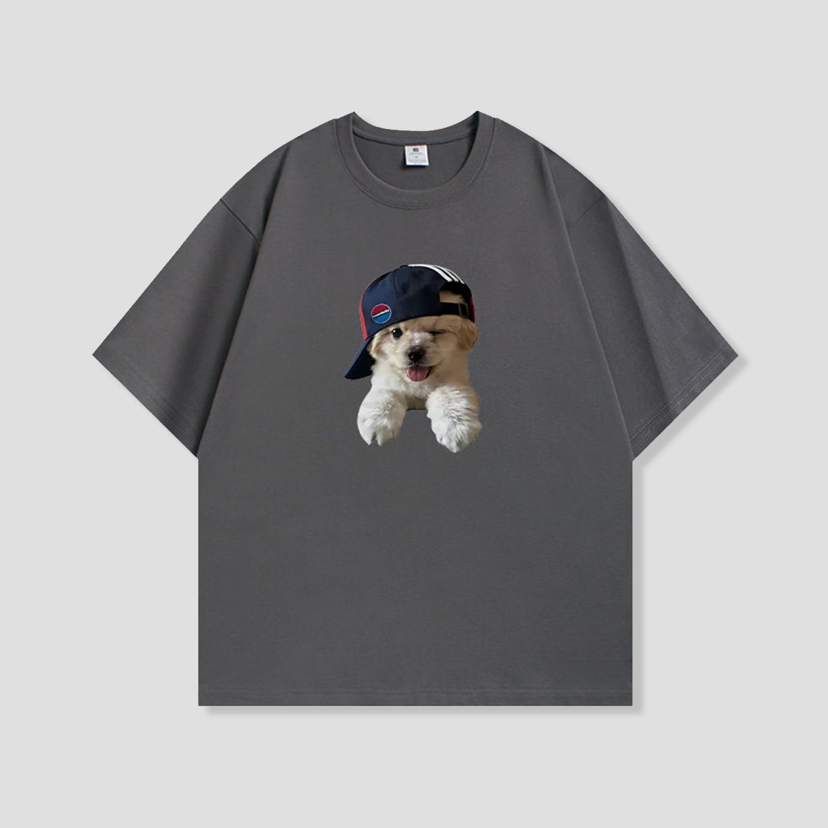 バックキャップパピー グラフィックTシャツ