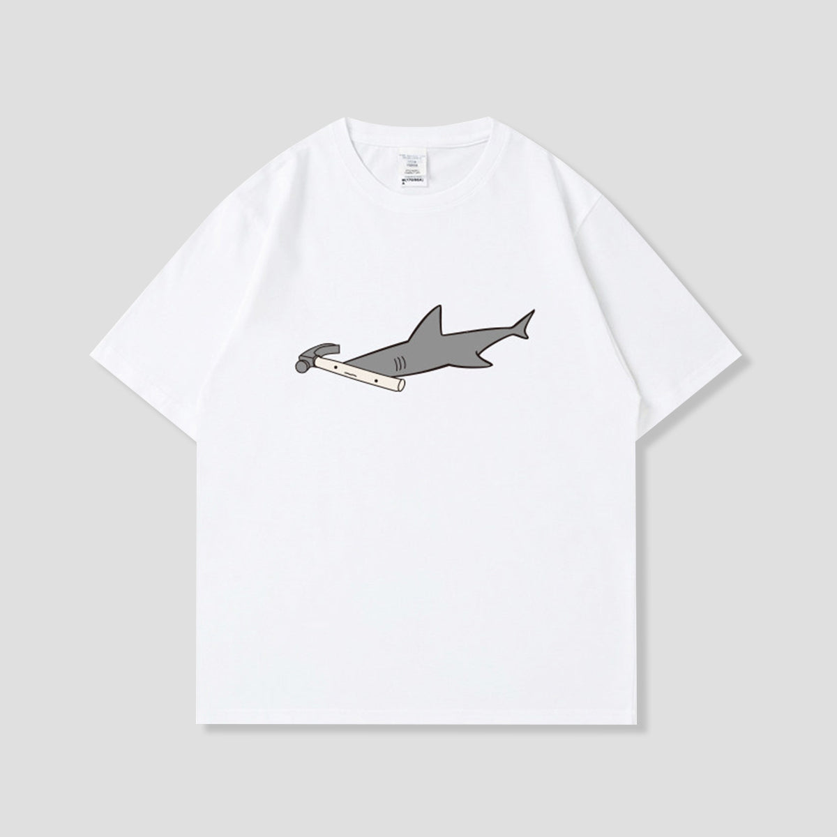 シュモクシャーク グラフィックTシャツ