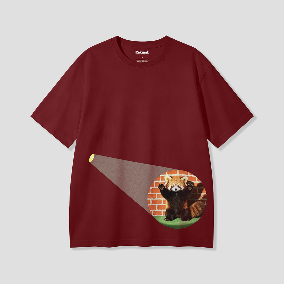 【予約】ライトハイド レッサーパンダ グラフィックTシャツ