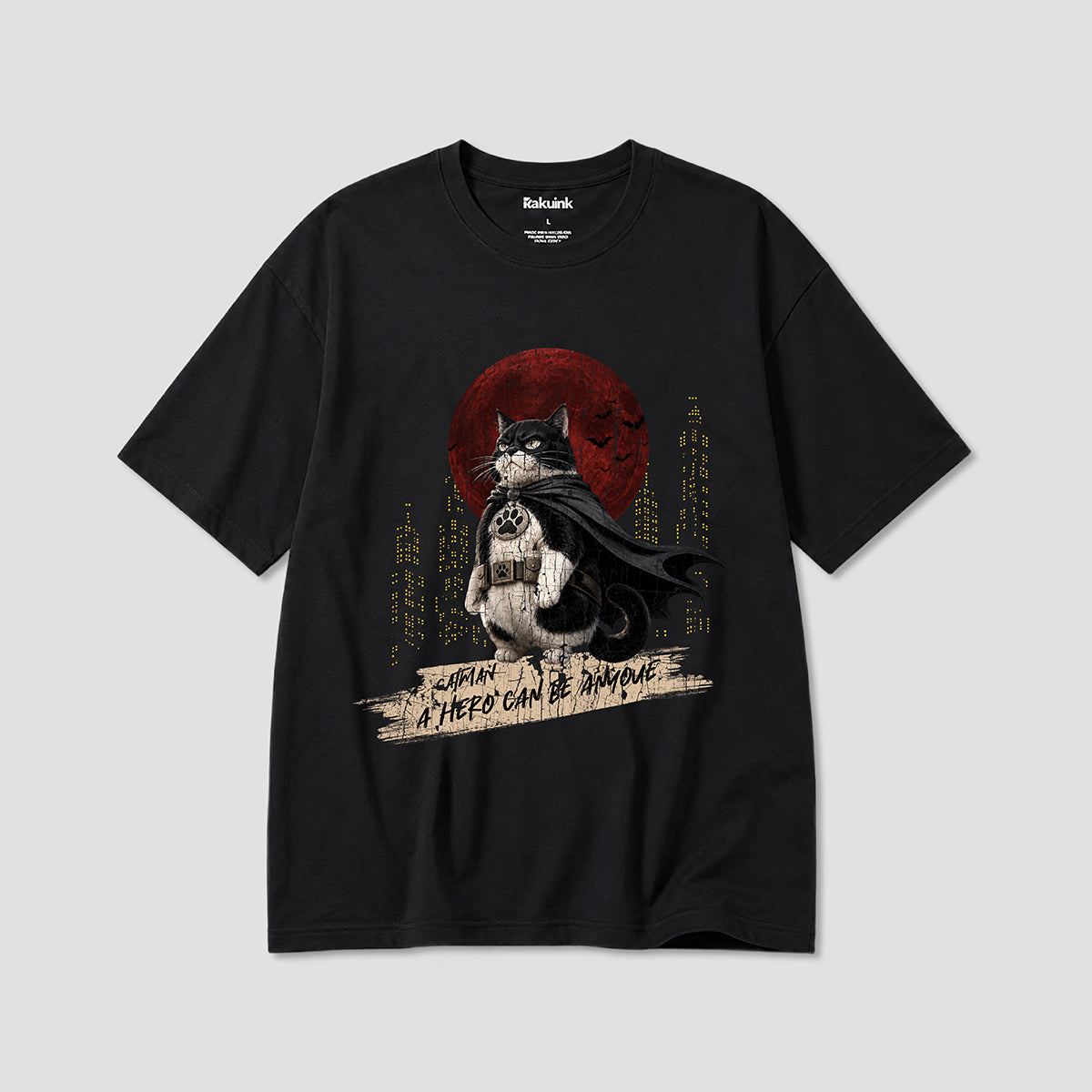 【予約】ヒーローキャット グラフィックTシャツ