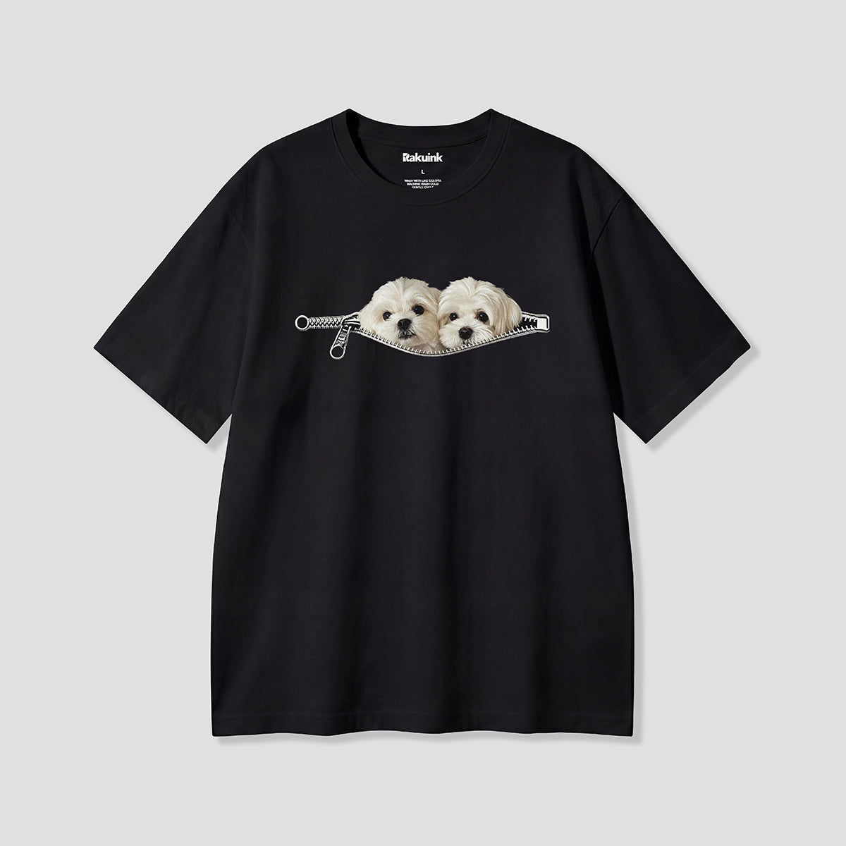 【予約】ジップポケットドッグ グラフィックTシャツ