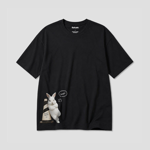 【予約】ぷくっと怒るウサギ グラフィックTシャツ