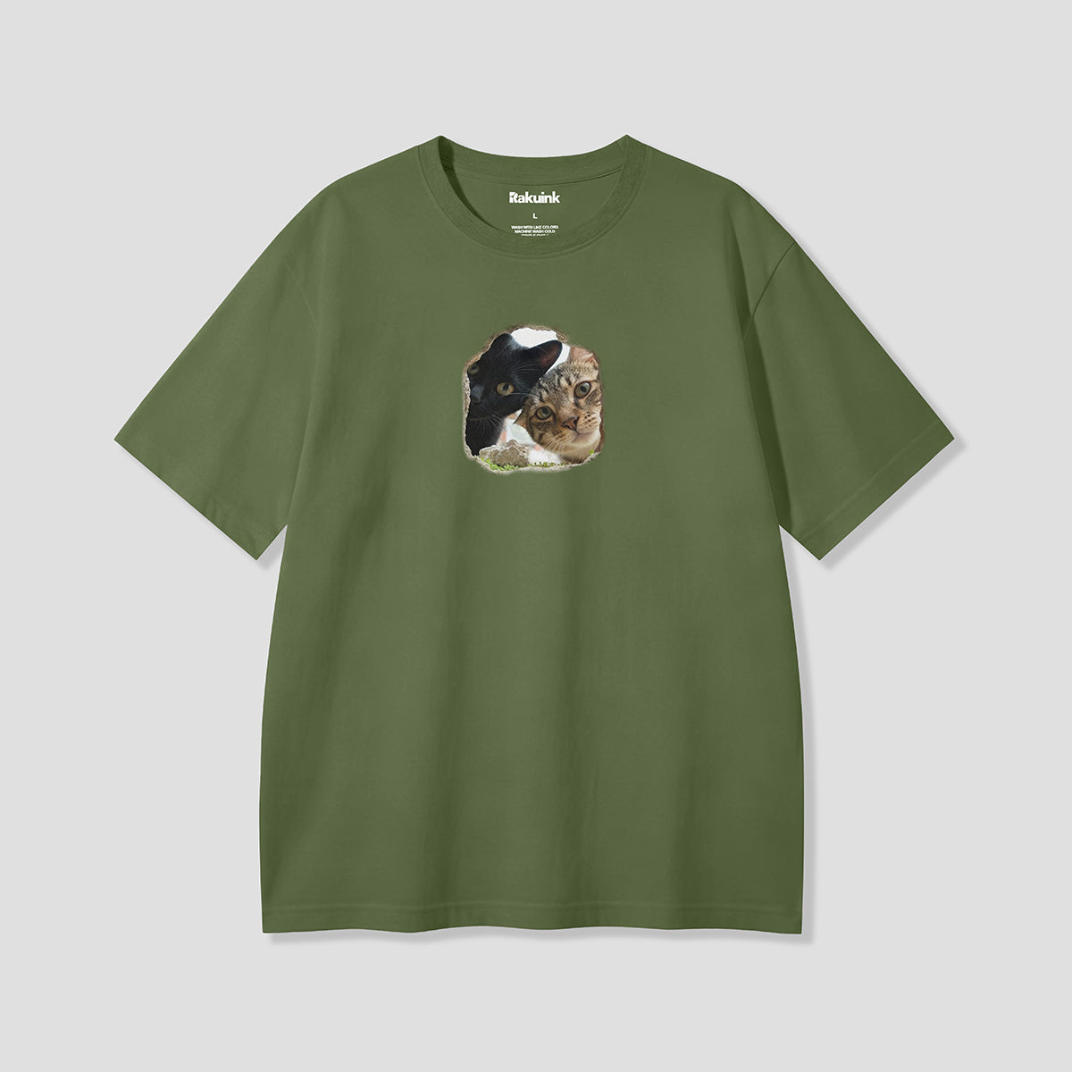 【予約】のぞき見ツインキャット グラフィックTシャツ
