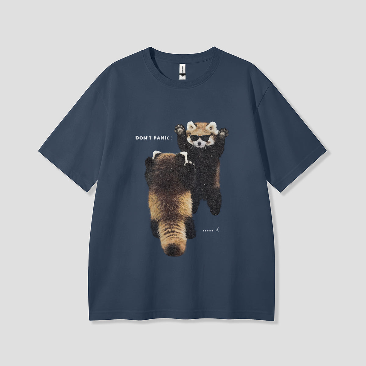 【予約】DON'T PANIC レッサーパンダ グラフィックTシャツ