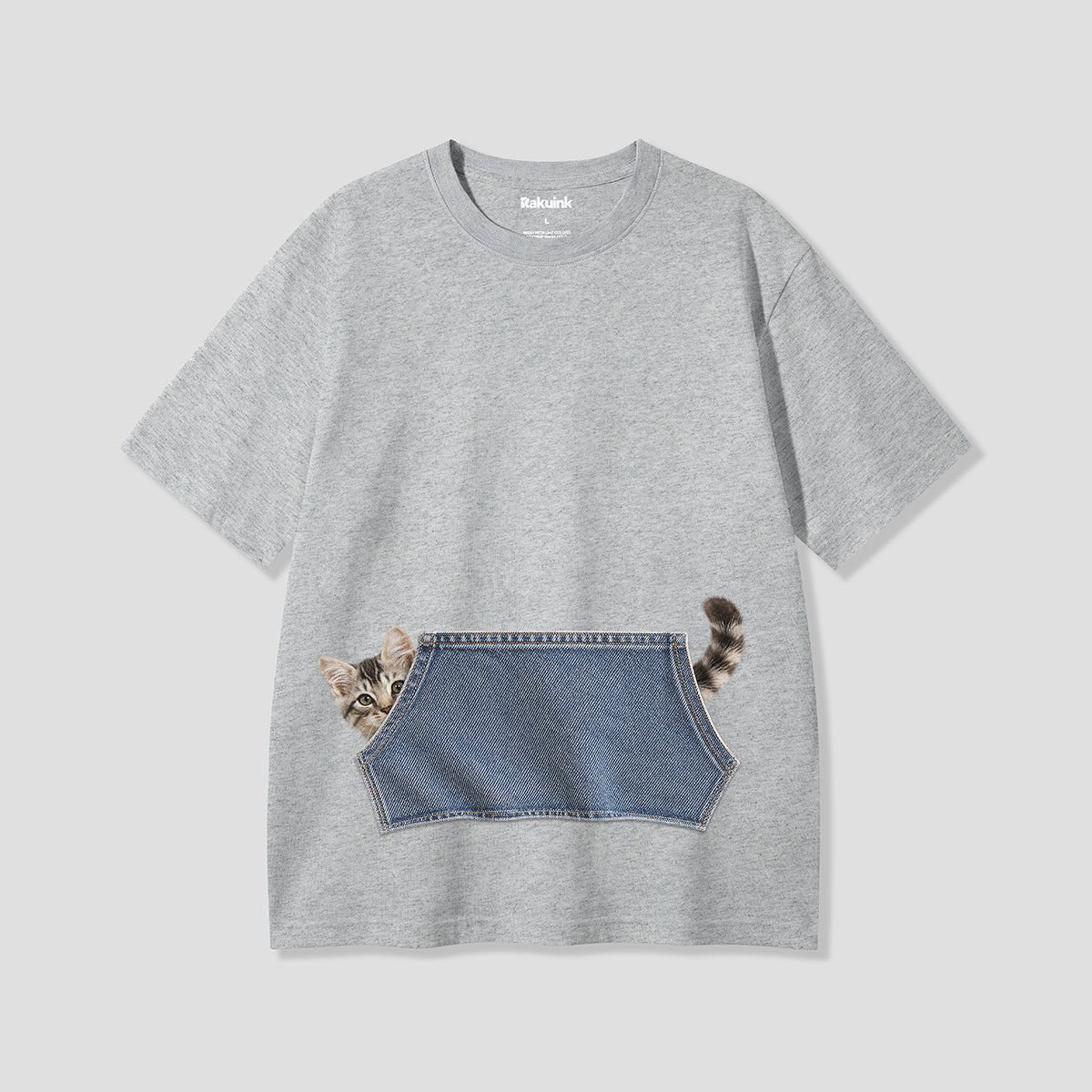 【予約】ポケットスニークキャット グラフィックTシャツ